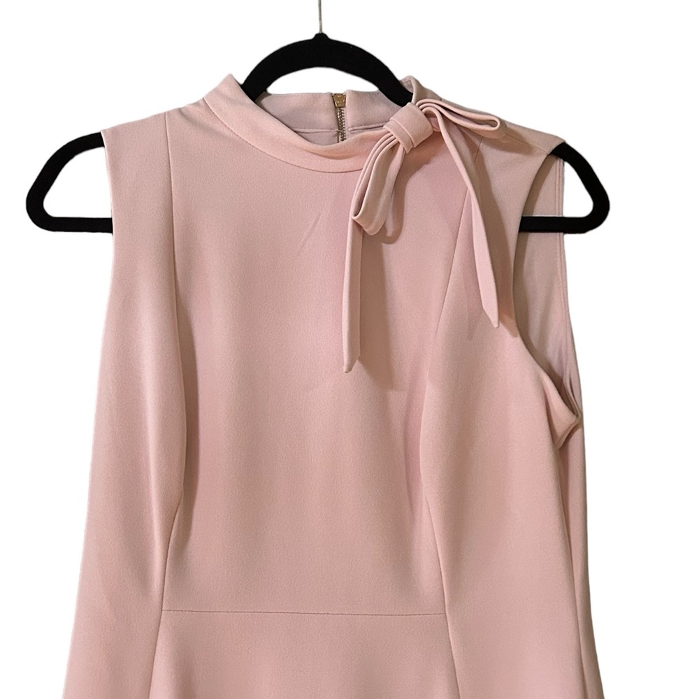 Calvin Klein Size 8 Light Pink Sleeveless Dress, zippered back